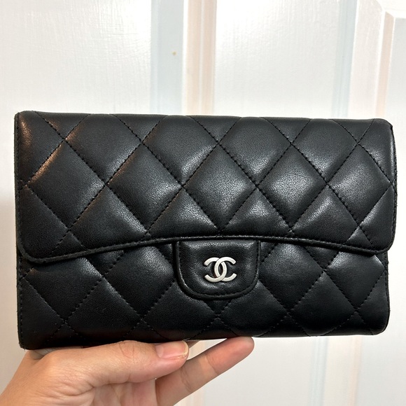 Chanel long flap wallet lambskin matelasse - Picture 2 of 16